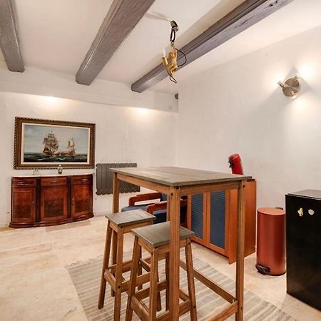Rent Big Room With Breakfast Free In Old City Nancy Exteriör bild