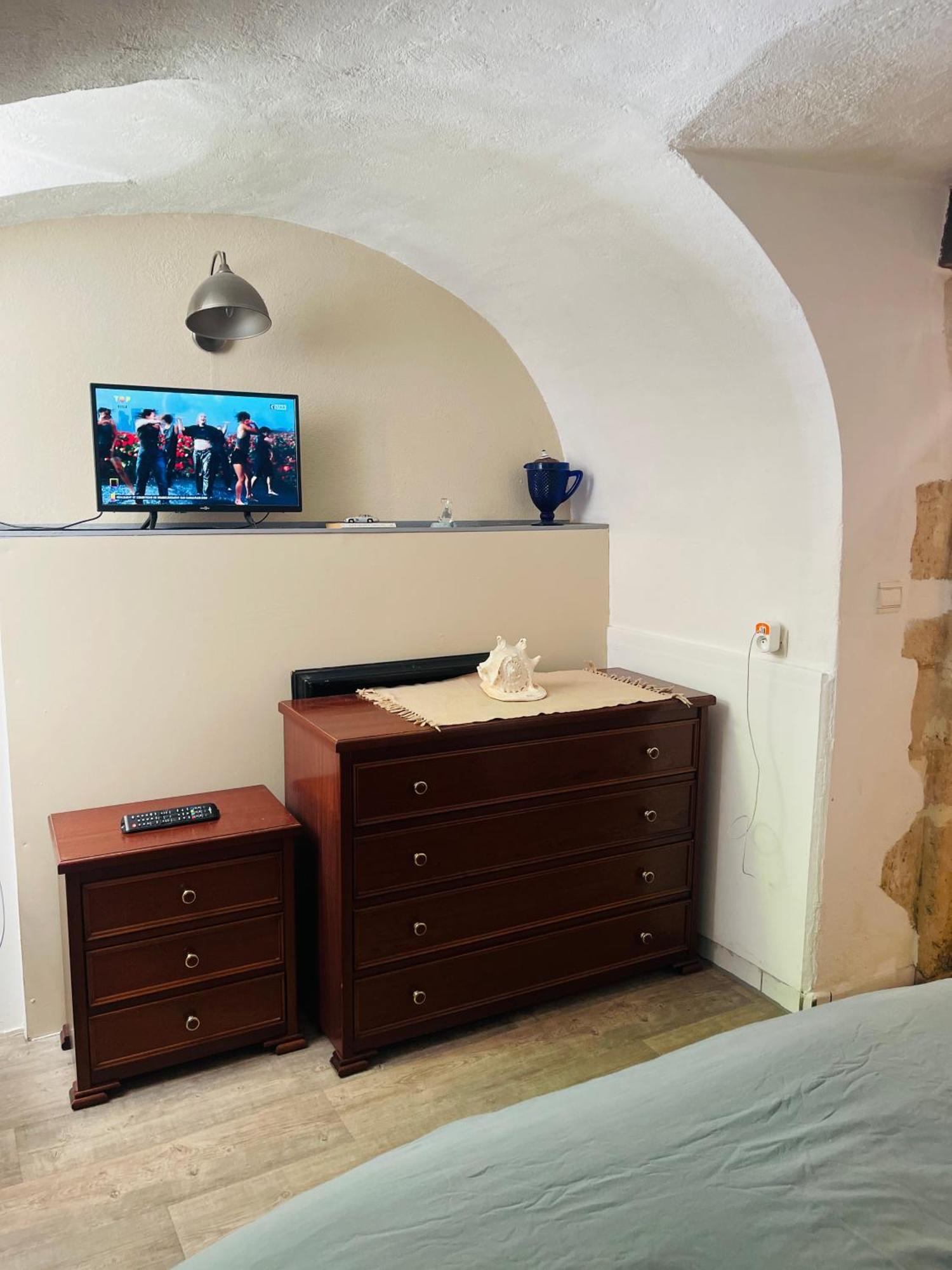 Rent Big Room With Breakfast Free In Old City Nancy Exteriör bild